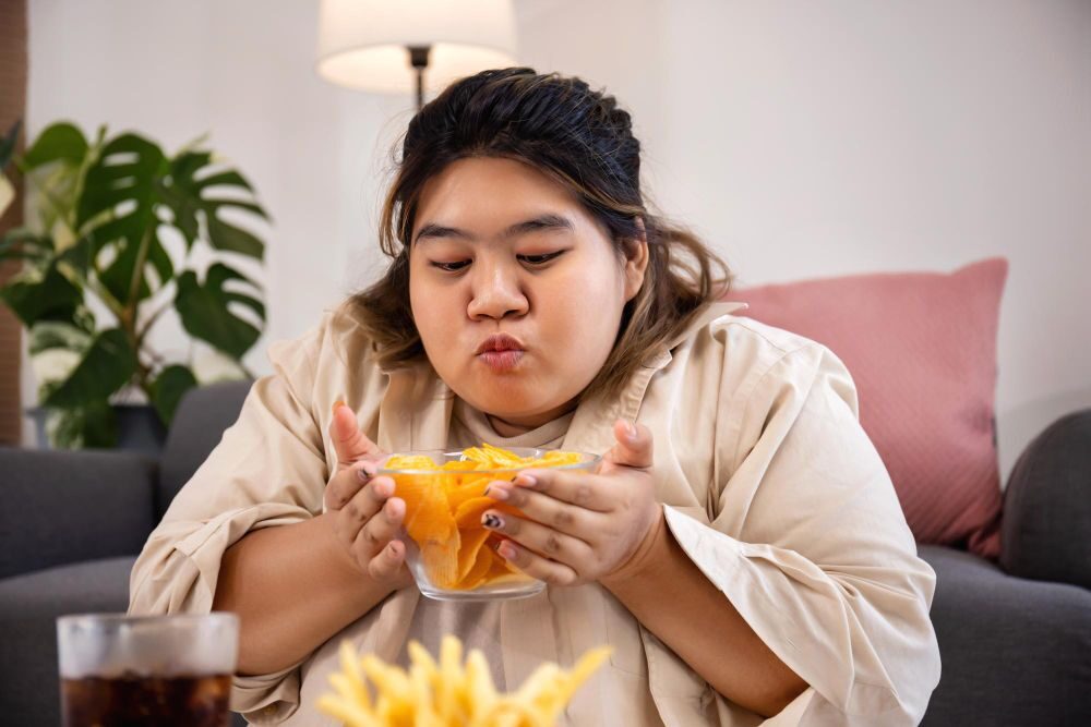 Hati-hati! Ini Perbedaan Lapar dan Binge Eating